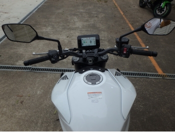 �������� �� ������ �������� Honda CB1000 Hornet 2025 ���� 16