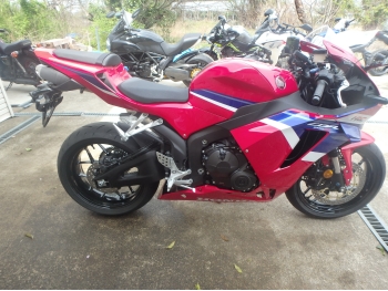 �������� �� ������ �������� Honda CBR600RR-4 2024 ���� 3