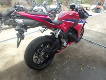 �������� �� ������ �������� Honda CBR600RR-4 2024 ���� 4