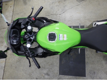 �������� �� ������ �������� Kawasaki Ninja400-2 2023 ���� 3