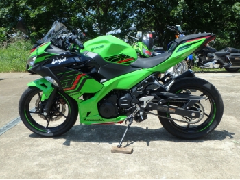 �������� �� ������ �������� Kawasaki Ninja400-2 2023 ���� 12