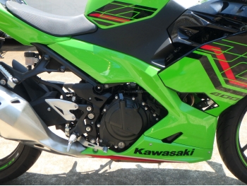 �������� �� ������ �������� Kawasaki Ninja400-2 2023 ���� 18