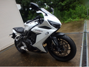 �������� �� ������ �������� Honda CBR650R 2023 ���� 2