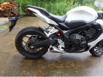 �������� �� ������ �������� Honda CBR650R 2023 ���� 12