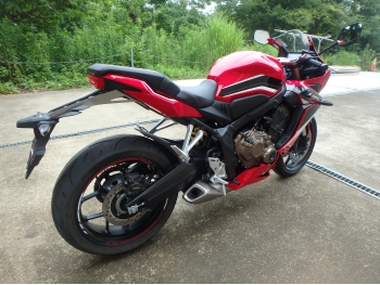 �������� �� ������ �������� Honda CBR650R 2022 ���� 4