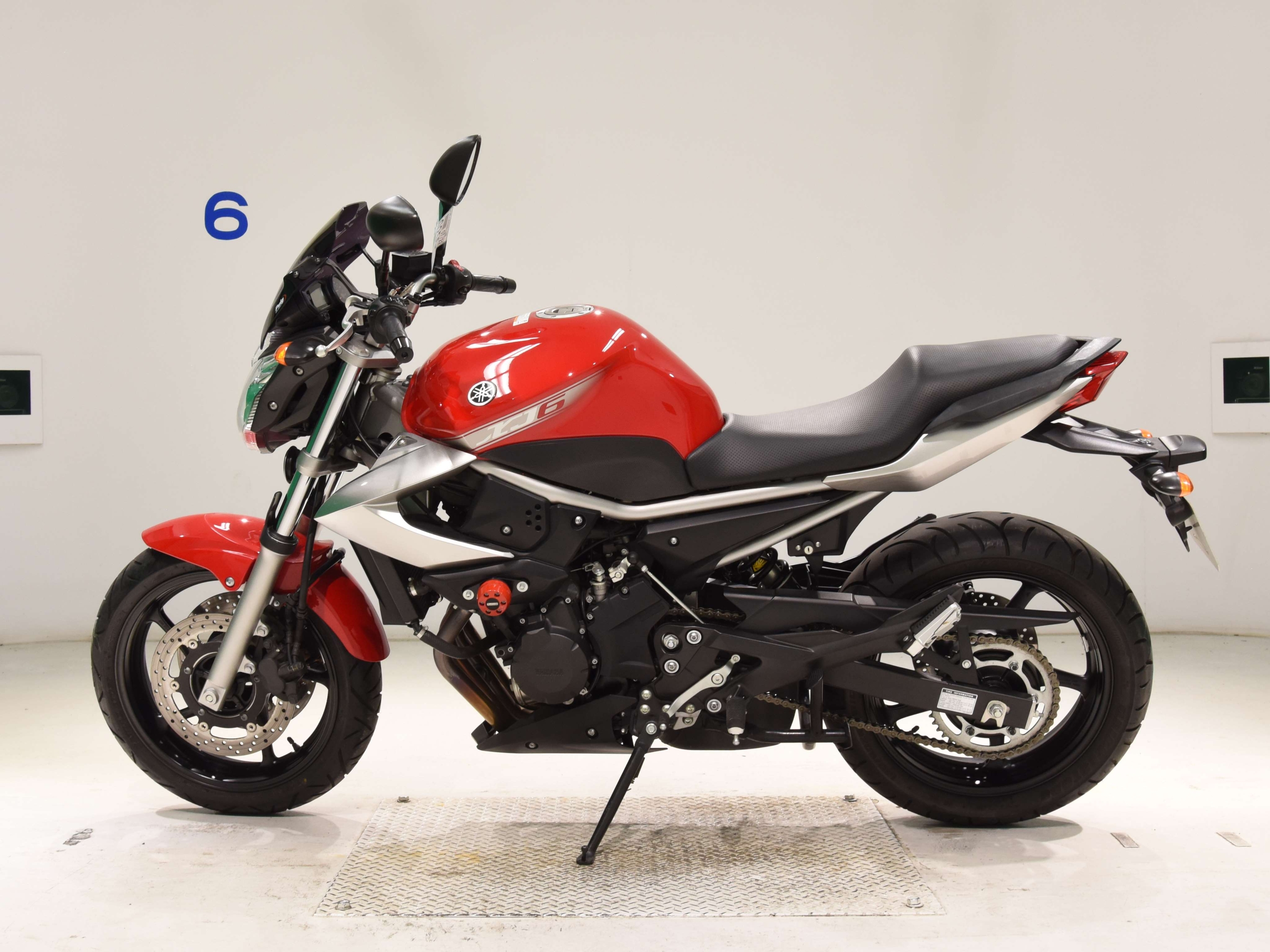 Buy bike Yamaha XJ6N 2011 ôîòî 1