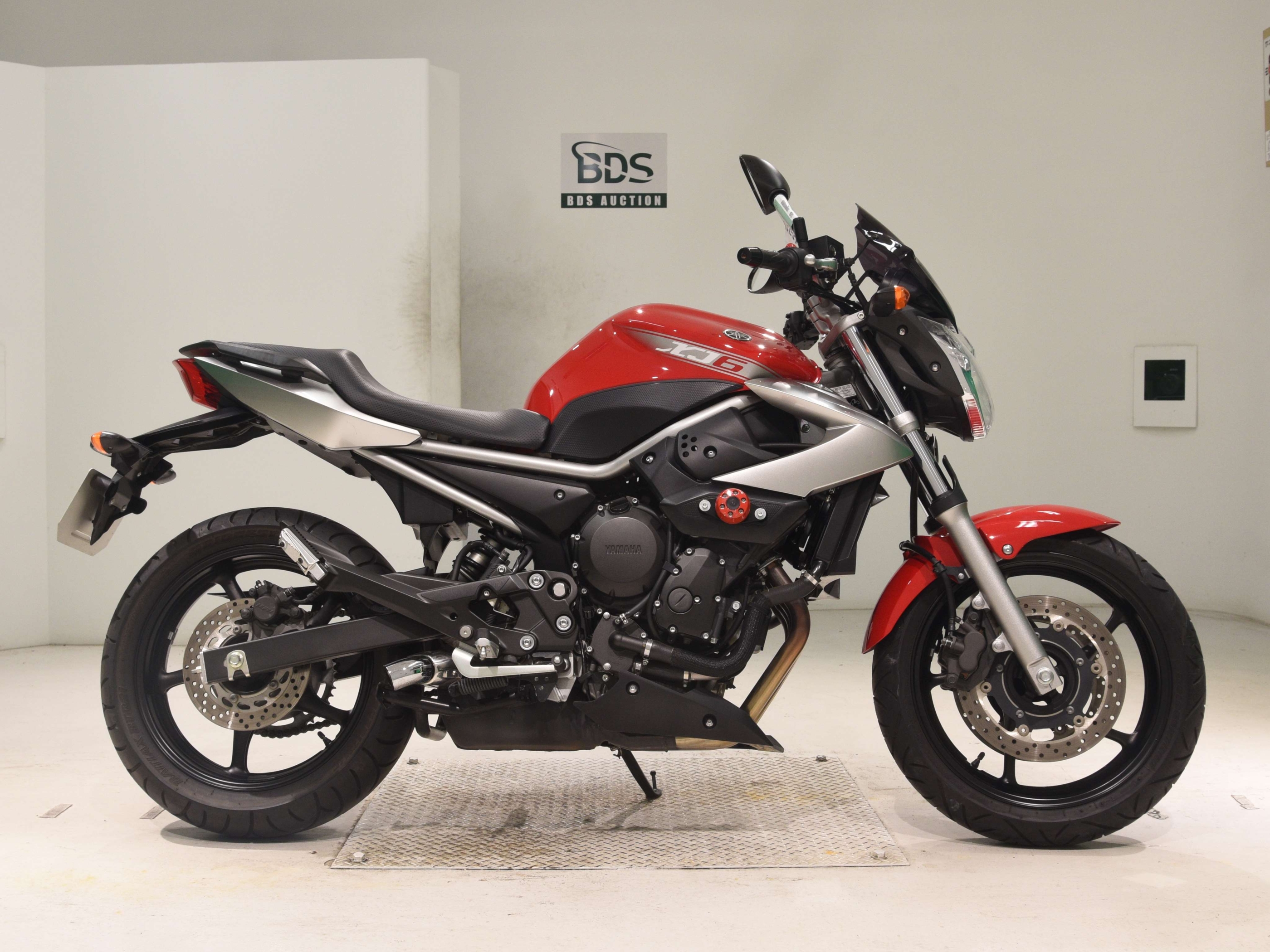 Buy bike Yamaha XJ6N 2011 ôîòî 2