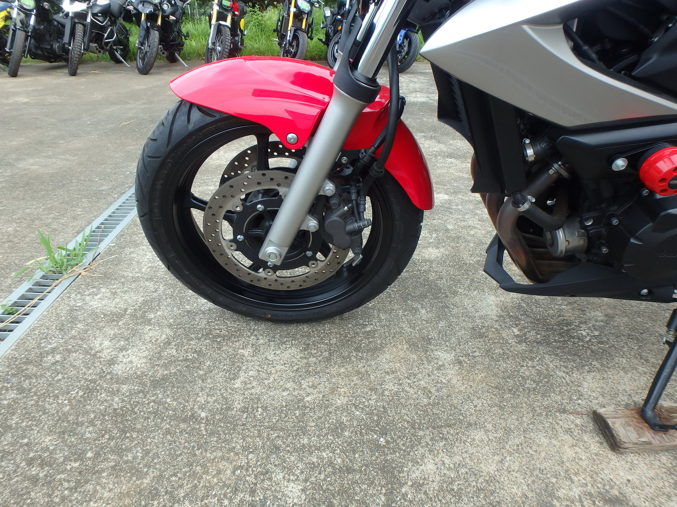 Buy bike Yamaha XJ6N 2011 ôîòî 15