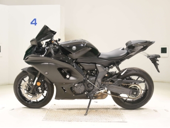 �������� �� ������ �������� Yamaha YZF-R7 2024 ���� 1