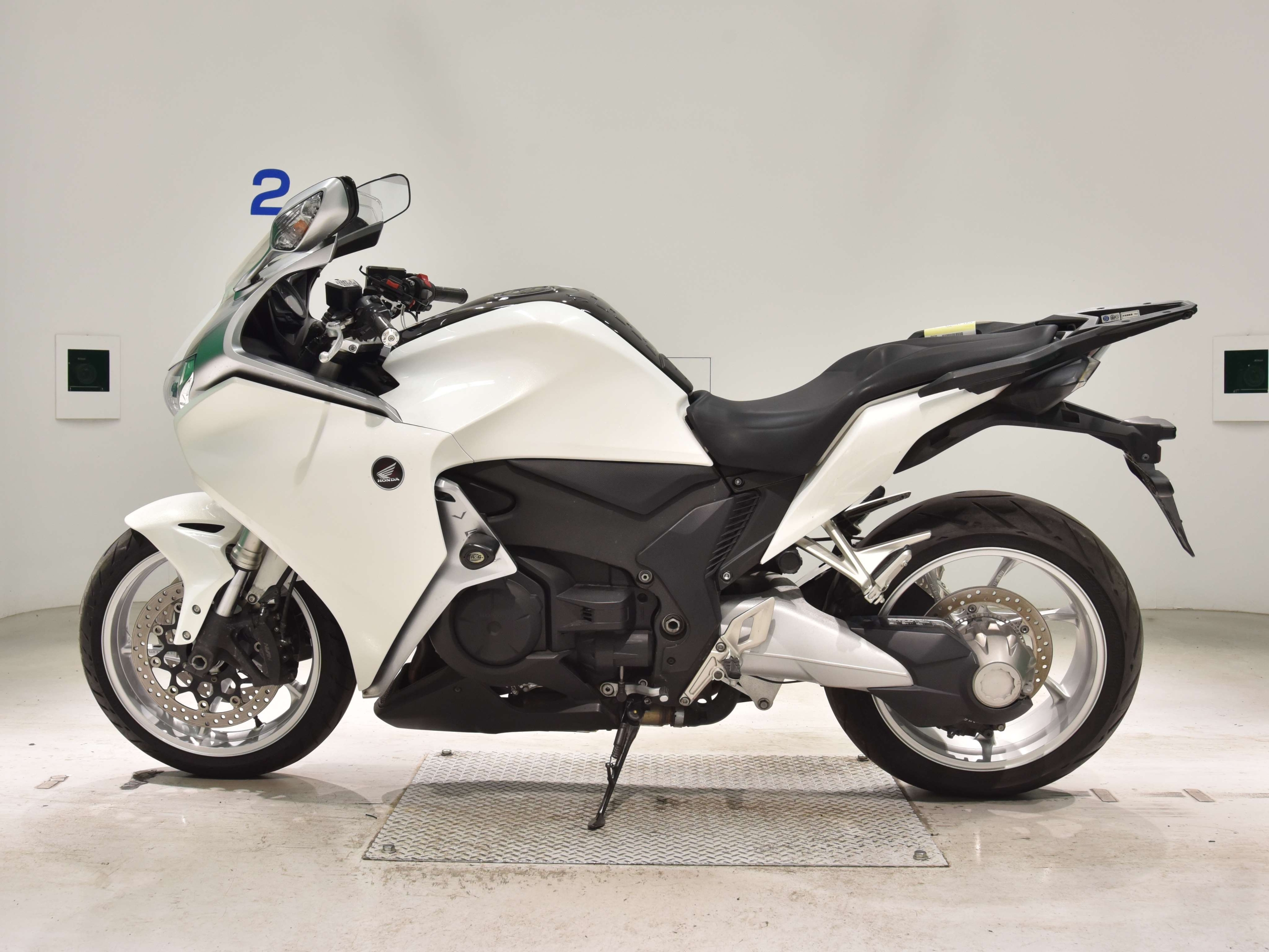 2013 vfr1200f deals