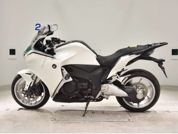 Çàêàçàòü èç ßïîíèè ìîòîöèêë Honda VFR1200F 2013 ôîòî 1