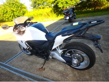 Çàêàçàòü èç ßïîíèè ìîòîöèêë Honda VFR1200F 2013 ôîòî 11