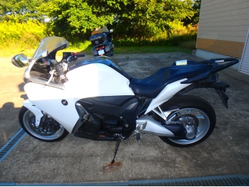 Çàêàçàòü èç ßïîíèè ìîòîöèêë Honda VFR1200F 2013 ôîòî 12