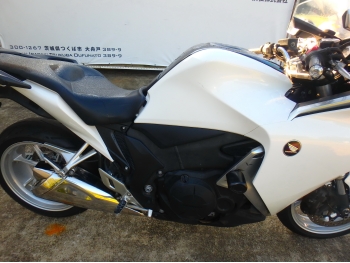 Çàêàçàòü èç ßïîíèè ìîòîöèêë Honda VFR1200F 2013 ôîòî 18