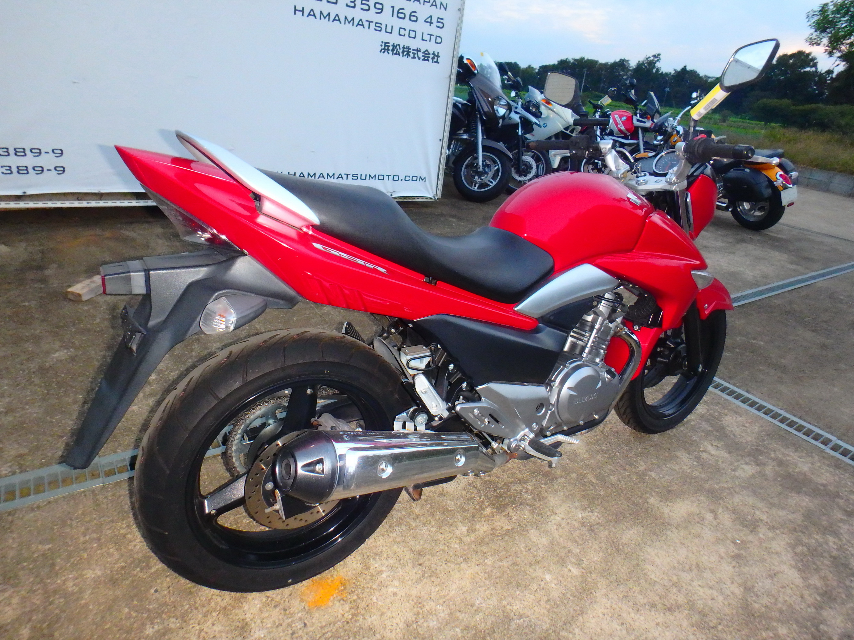 Buy motorcycle Suzuki GSR250: japanese motorcycle Suzuki GSR250 Hamamatsu