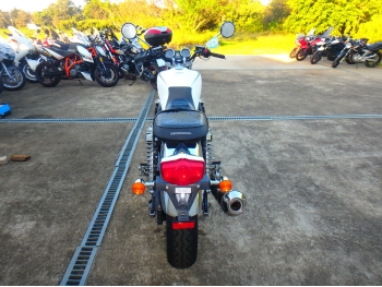 Çàêàçàòü èç ßïîíèè ìîòîöèêë Honda CB1100A 2011 ôîòî 10
