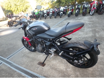 Çàêàçàòü èç ßïîíèè ìîòîöèêë Triumph Trident 660 2021 ôîòî 11