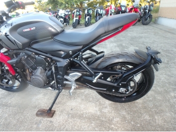 Çàêàçàòü èç ßïîíèè ìîòîöèêë Triumph Trident 660 2021 ôîòî 16
