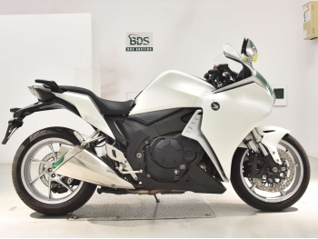 Çàêàçàòü èç ßïîíèè ìîòîöèêë Honda VFR1200F 2012 ôîòî 2