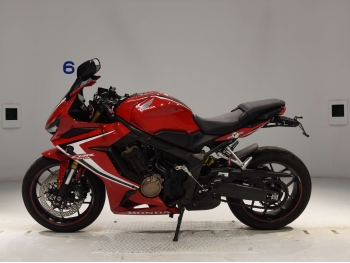 �������� �� ������ �������� Honda CBR650R 2019 ���� 1