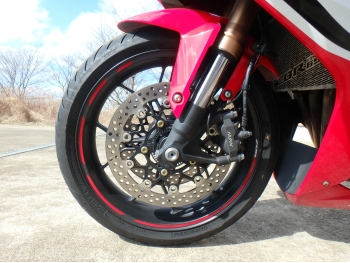 �������� �� ������ �������� Honda CBR650R 2019 ���� 14