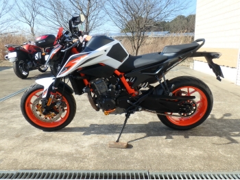 �������� �� ������ �������� KTM 890 Duke R 2020 ���� 12
