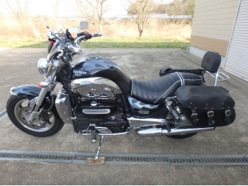     Triumph Rocket III 2006  12