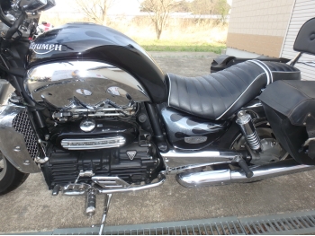     Triumph Rocket III 2006  15