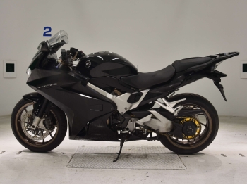 �������� �� ������ �������� Honda VFR800F Interceptor 2014 ���� 1