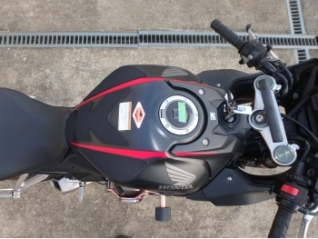     Honda CBR650R 2019  17