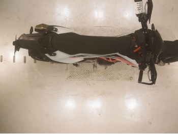 �������� �� ������ �������� KTM 690 SMC R 2019 ���� 3